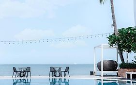 The Loft Seaside Sriracha Hotel